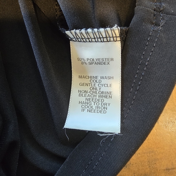 WHBM Black Scoop Neck Short Cap Sleeve Pleated Dress M - Picture 5 of 5